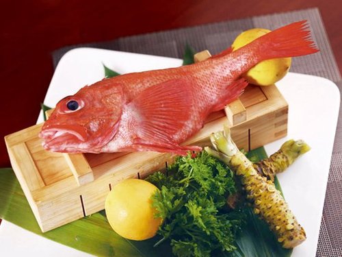 日本人为什么喜欢吃生鱼片寿司,日本人为什么那么喜欢吃生鱼片