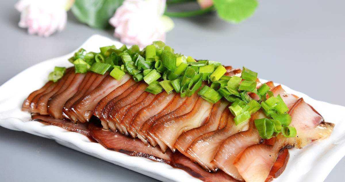 猪头肉半个和整个的区别,猪头肉为什么有的脆有的烂