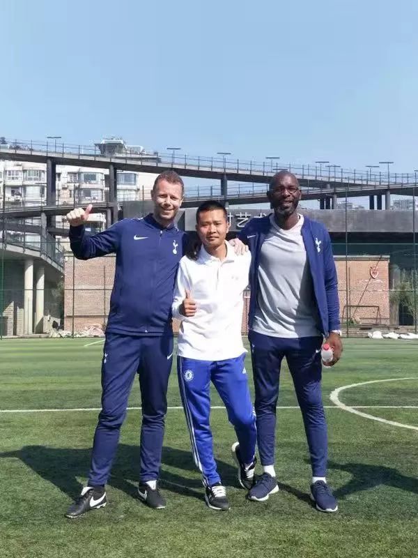 “球”学英超丨是什么神秘力量，让他们大冬天穿短袖儿……