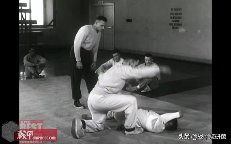 战甲战斗场面,战甲轰鸣怎么鉴定