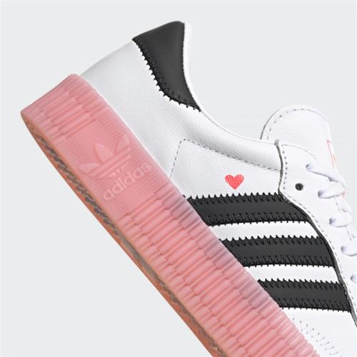 泫雅同款运动鞋,倪妮运动鞋