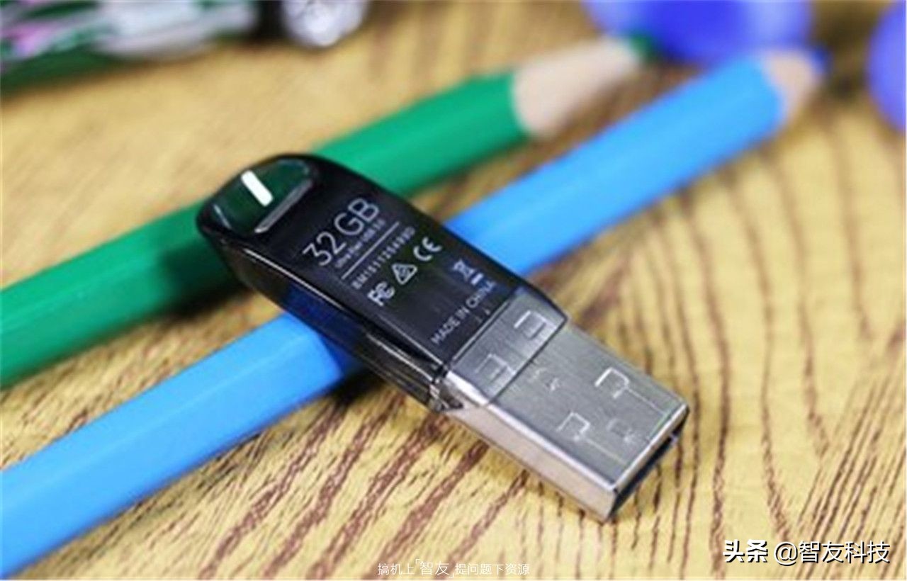 tf卡读卡器和u盘哪个好,TF卡和U盘有什么区别