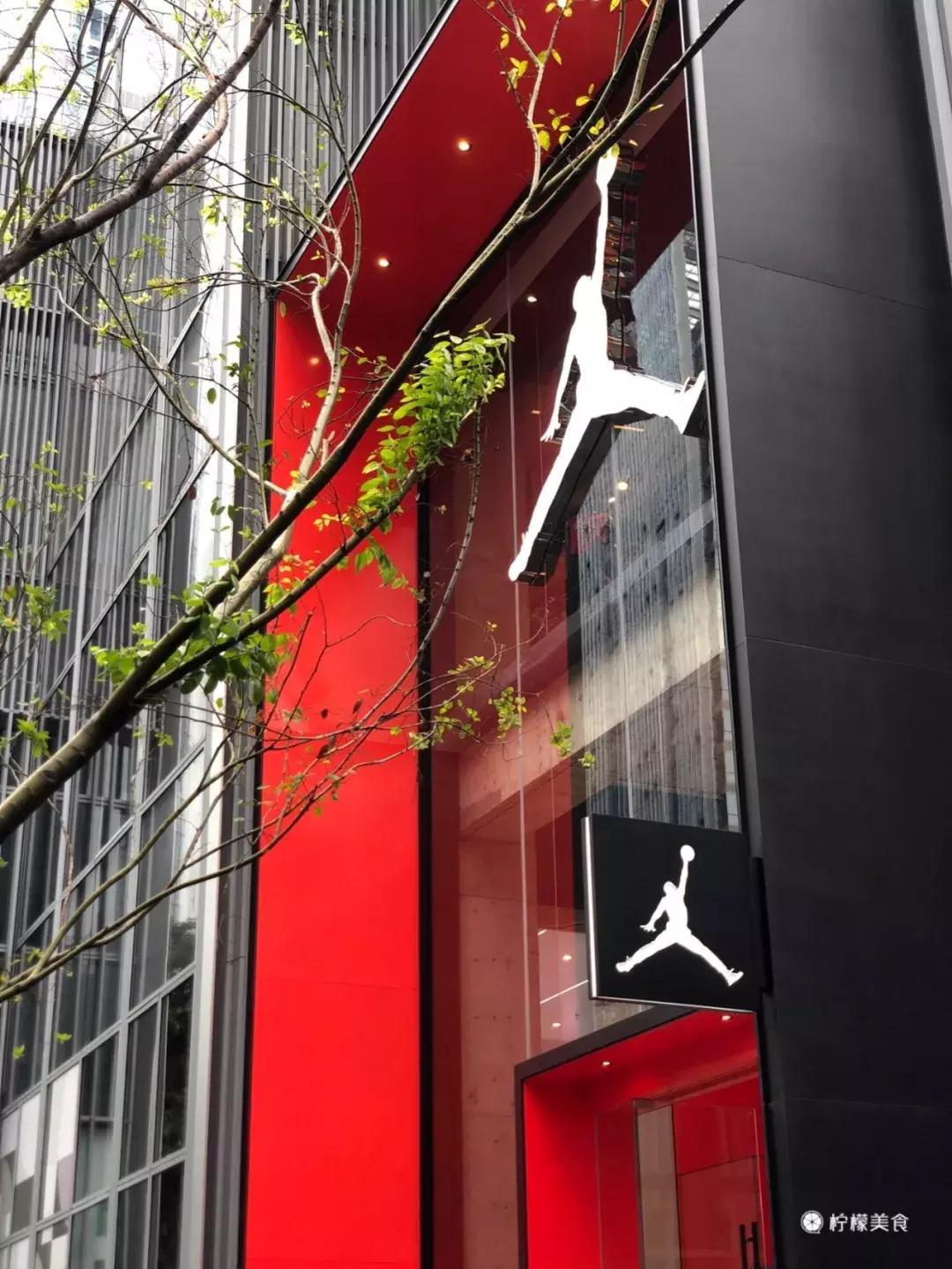 亚洲最大jordan店青岛,上海最大的jordan旗舰店