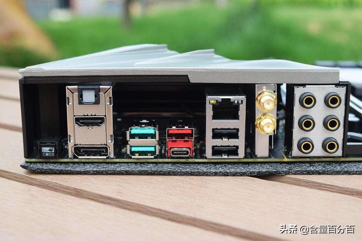 吃用生活品必买，但核心还是CPU、校色仪和主板