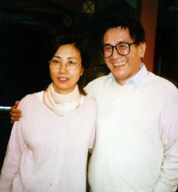 黄霑和李小龙打过架视频,黄沾李小龙打架完整版