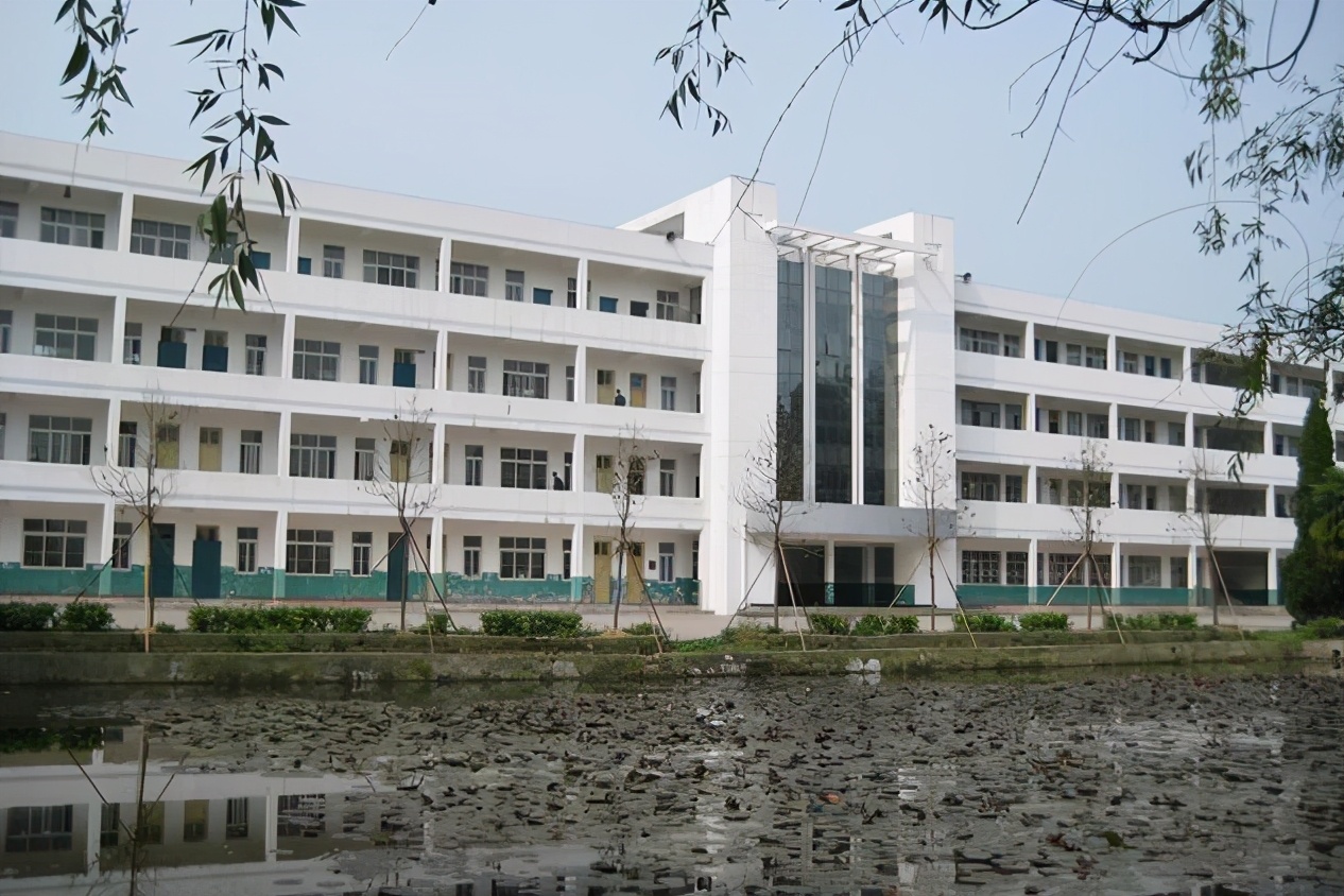 荆州中学红榜,荆州最好三所中学