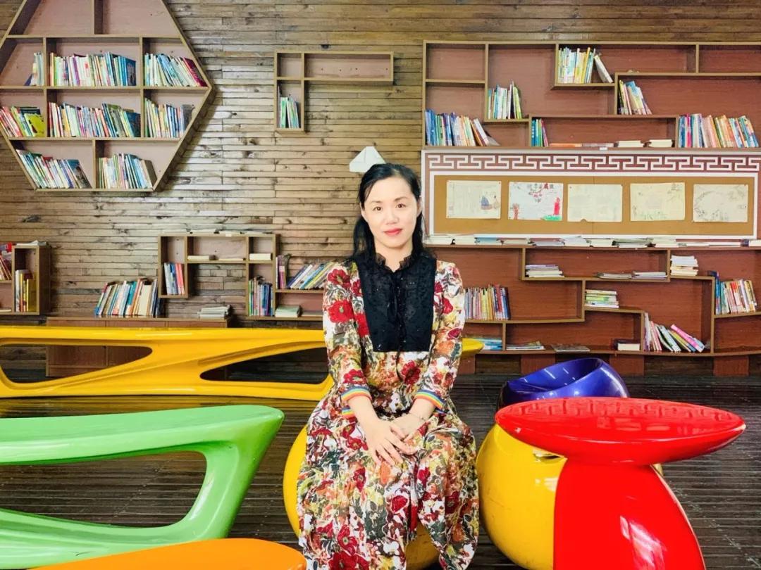 金陵小学和南师附小哪个好一些,金陵小学仙林湖校区一学期学费