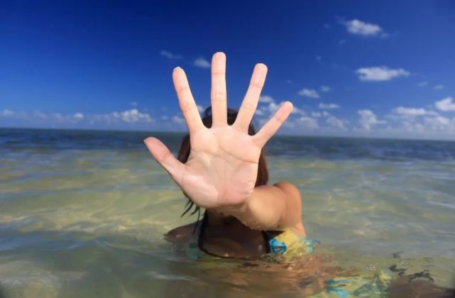 体验分享｜坐着高铁，带着妈妈去香港打皮秒