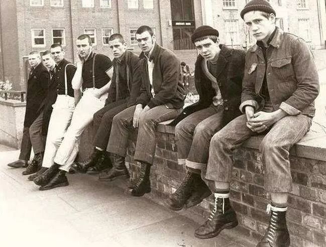 马丁靴到底值不值得买,马丁靴怎么样才能买便宜又好看