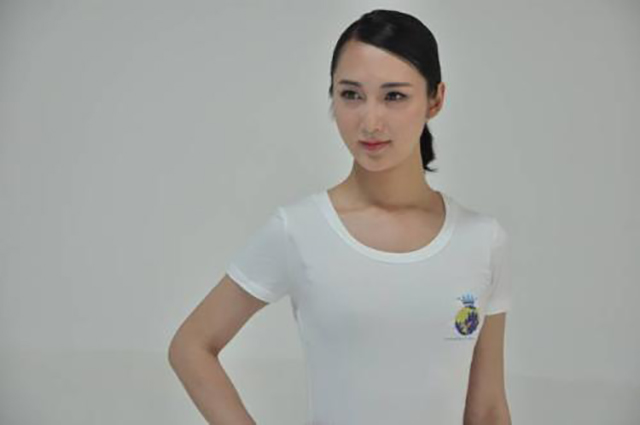 2005年“背母上学”的刘婷，10年后变性成了女人，如今怎样了？