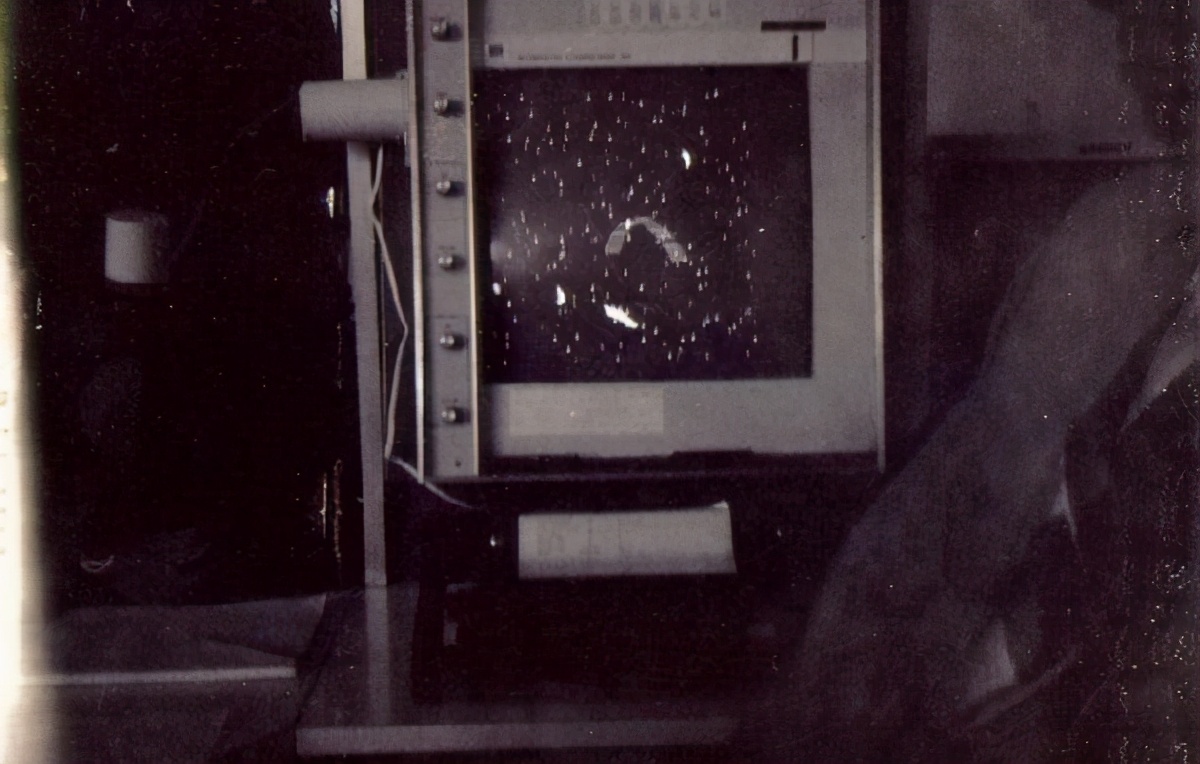 60年前,在重达1500斤的电脑上做游戏