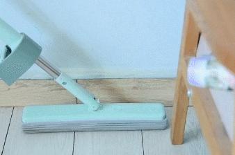 地板用什么拖把拖得比较干净,拖把轻轻拖几下地板就变干净了