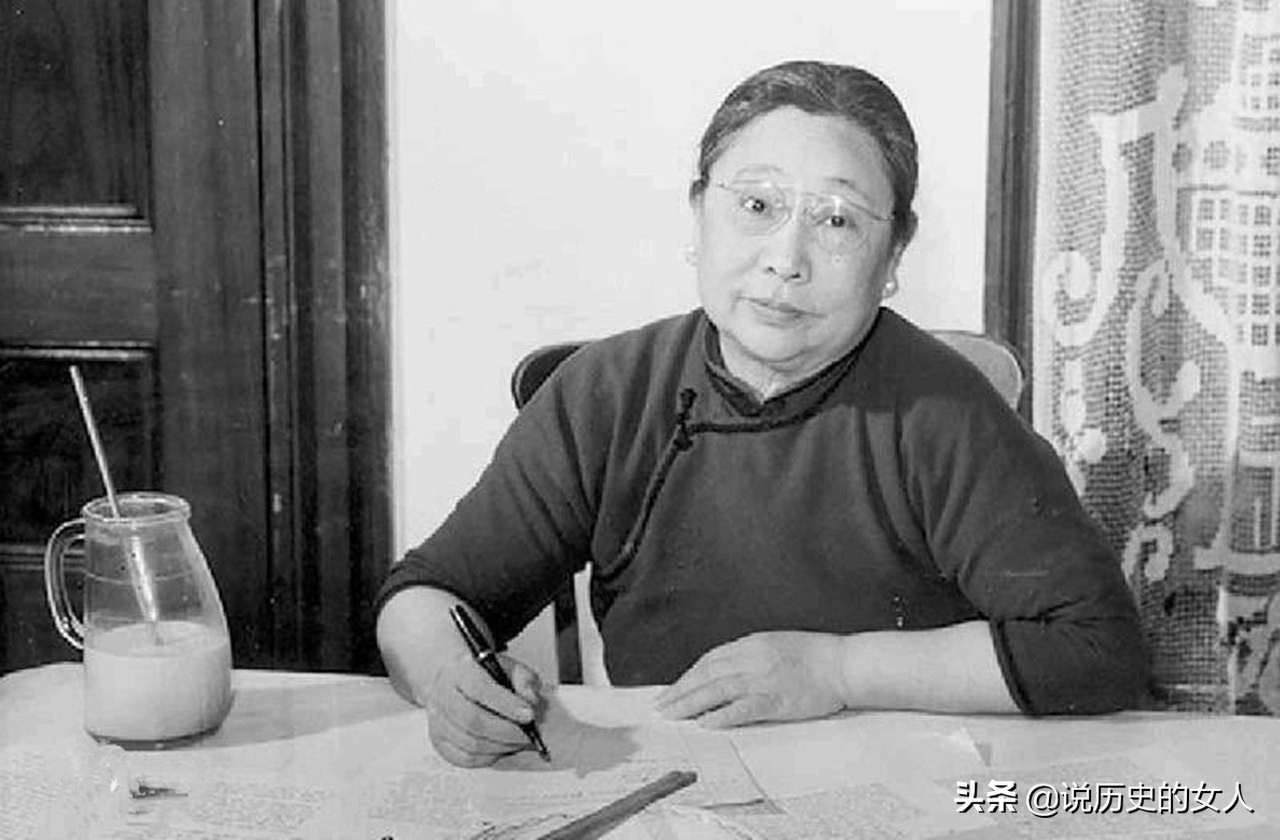 她穿男装起男名批孔子骂老师气父亲后嫁民国大师相濡以沫60年