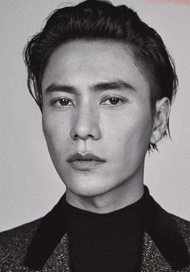 陈坤最新红毯照,陈坤披发造型