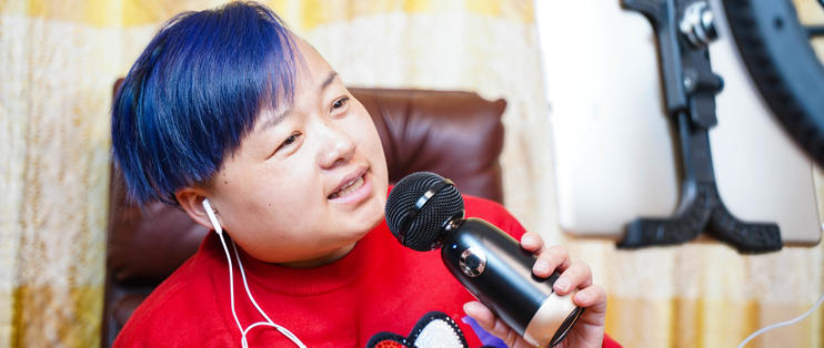 与歌手只差一个“百万调音师”？试试唱吧小巨蛋麦克风Q3