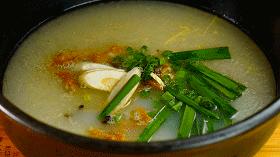 昆明老街附近哪家过桥米线好吃,昆明过桥米线百年老店哪家最正宗