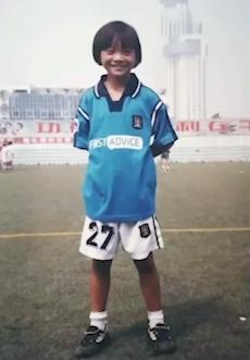 王霜梅开二度中国女足晋级东京,中国女球员王霜进球视频