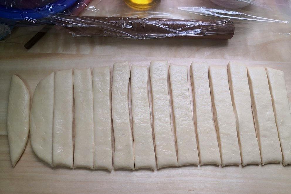 用油条添加剂炸油条教程和配方,油条蓬松酥脆配方