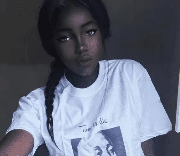 非洲版“刘亦菲”哄了多少人？镜头靠近后，手上茧子不是一般的厚