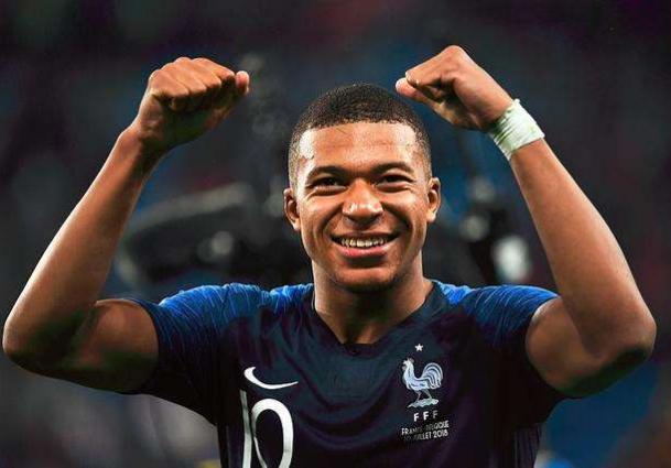 罗纳尔多梅西过人技术,罗纳尔多梅西谁厉害