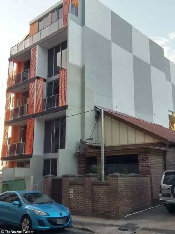 悉尼一不到3米宽土地以6.9万澳元出售!拍卖广告:请充分发挥你的想象力