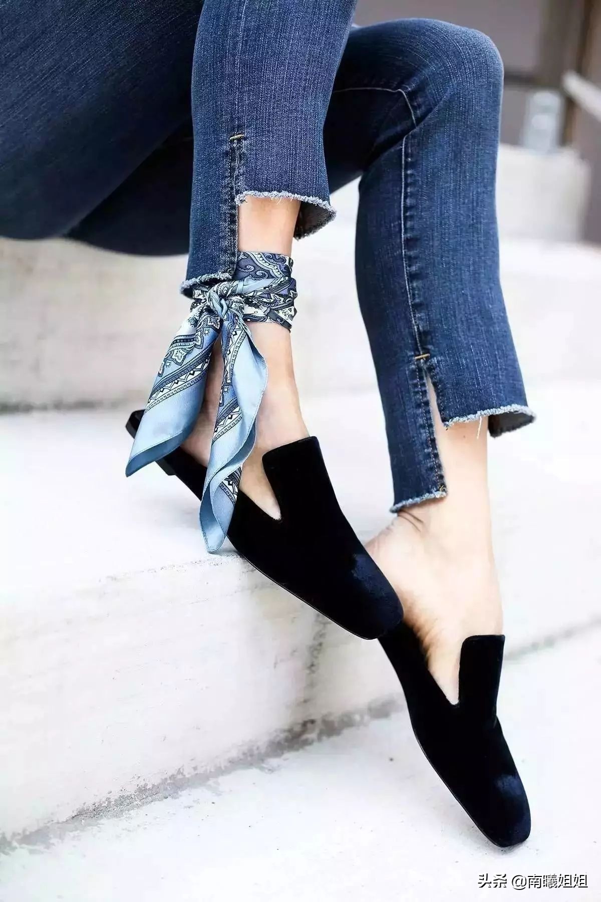 中年女性系丝巾不要一成不变,适合中年妇女围的丝巾