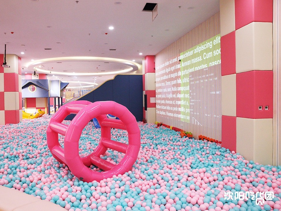 电玩控福利！近万平的游戏世界不投币畅玩！