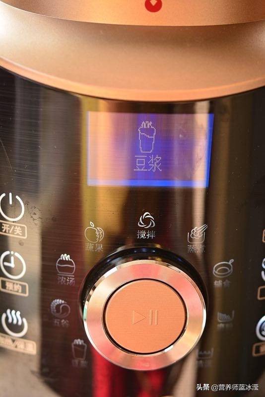 小孩秋冬经常咳嗽要注意点什么,又到了宝宝咳嗽高发期