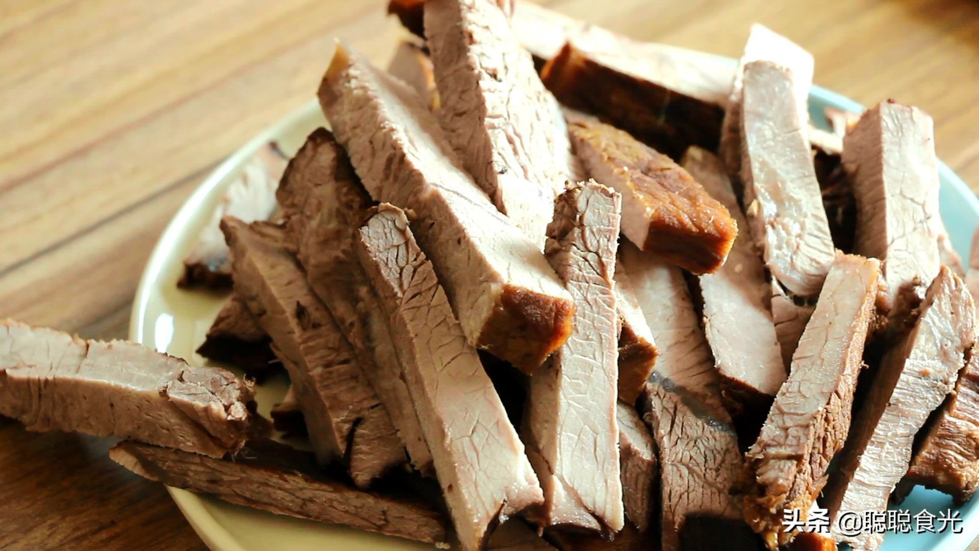 麻辣吮指牛肉私家做法,麻辣牛肉干吃法
