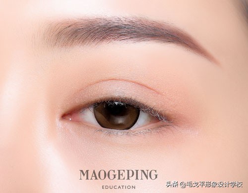 简约又特别的日常眼妆,干净又有层次感的眼妆