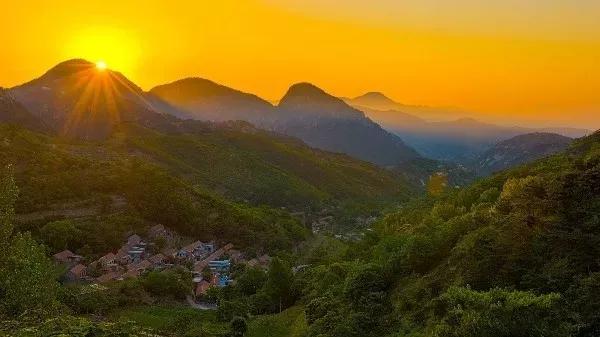 金秋时节一起游览香山,五一香山赏花