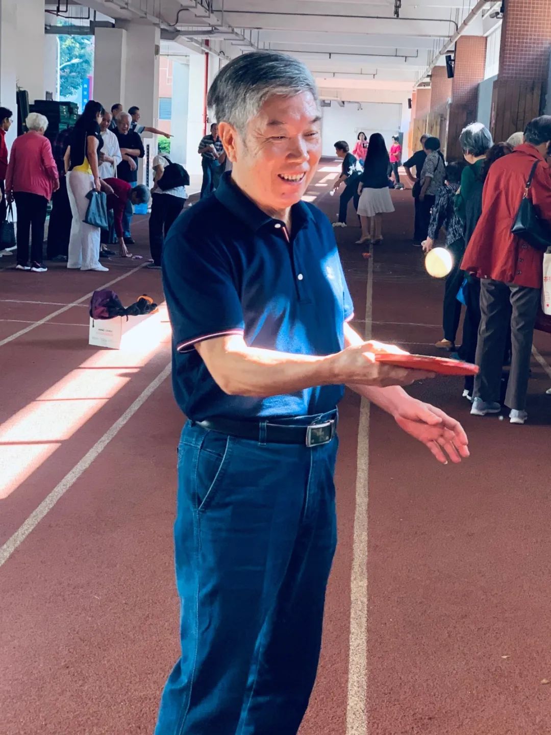 厦门六中老体协、退教协分会举行第六届退休教师趣味运动会暨气排球表演赛