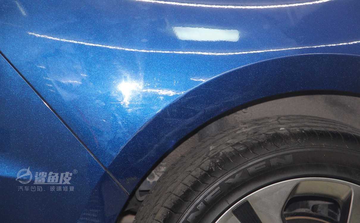 汽车门凹陷修复小窍门,郑州汽车无痕凹陷修复
