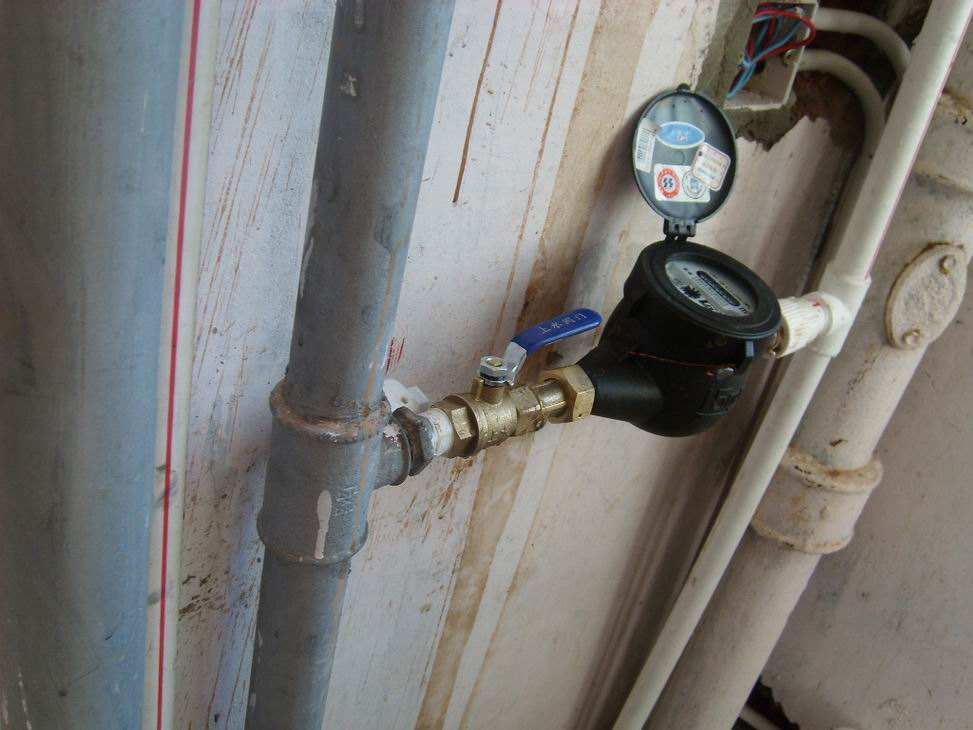 新装的水表转太快有没有妙招啊,二次供水水表转速过快如何处理