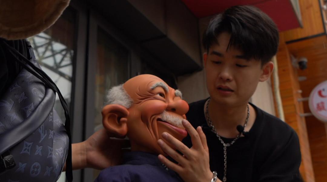 石家庄腹语小哥 (石家庄90后腹语师拍段子年入千万)