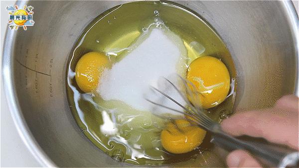 吃不完的烂香蕉怎么处理?做成无麸质香蕉蛋糕吧,大人小孩都爱吃