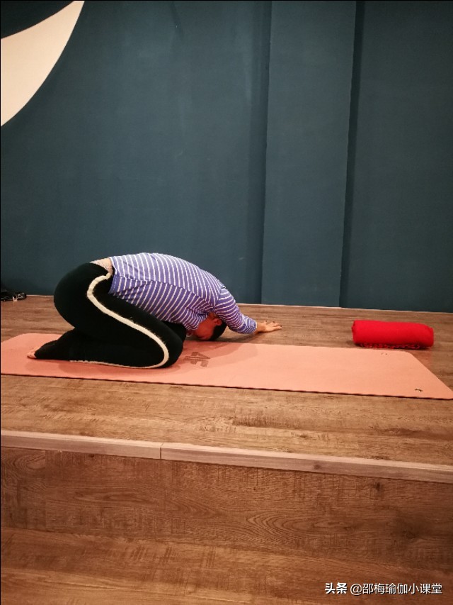 经期瑜伽串联,经期瑜伽体式100例