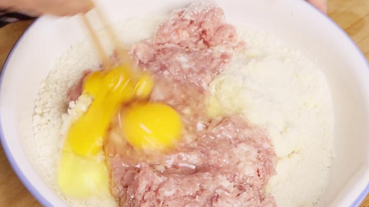 炸素丸子别只放面粉教你正确做法,炸丸子不要太粘锅