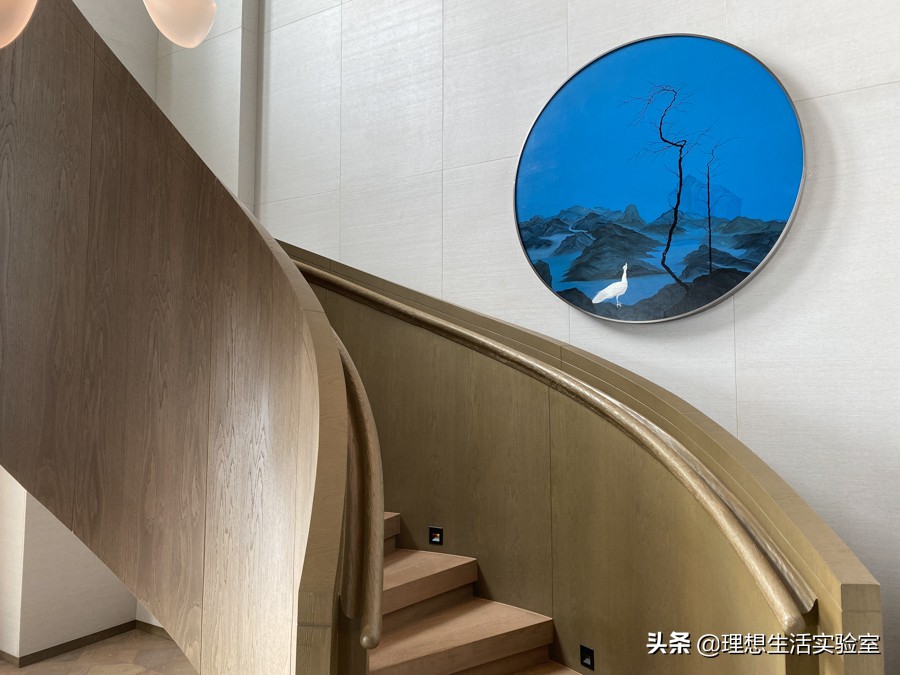 住在广州瑰丽酒店看外面风景,广州瑰丽酒店看到整个广州夜景