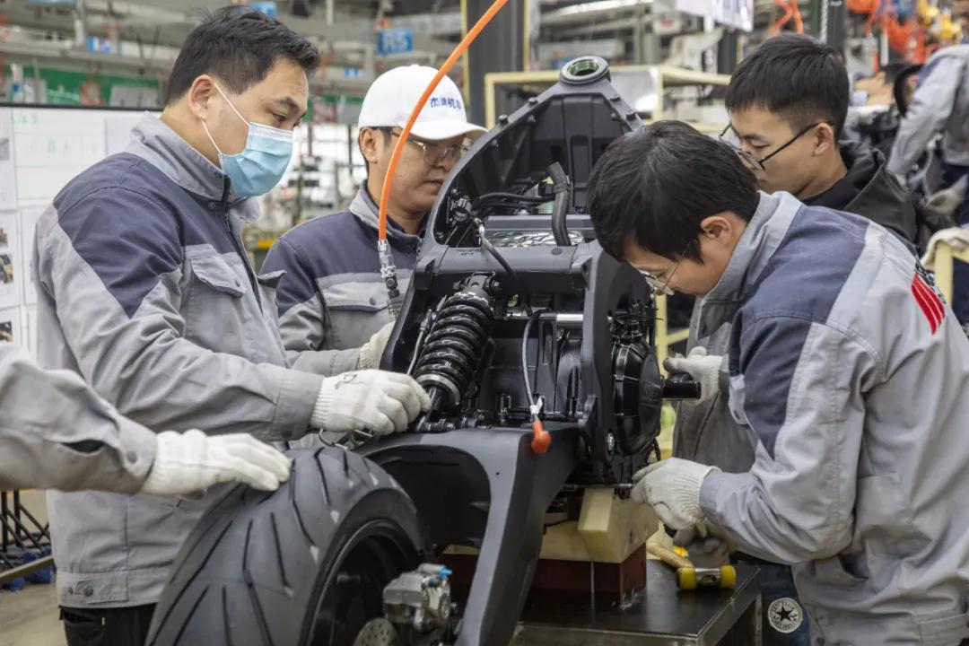 杰迪750跑车测评,杰迪750展车