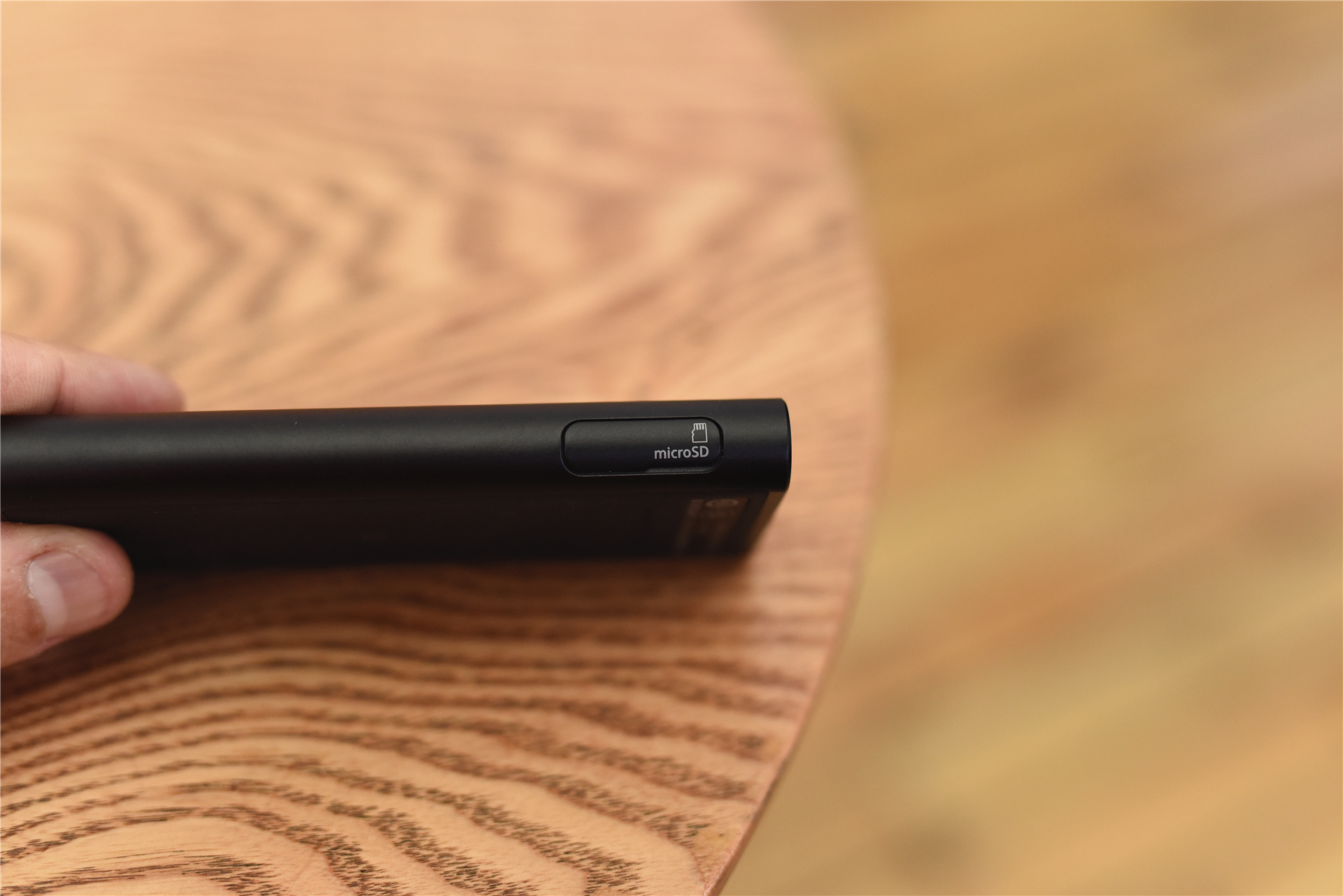 索尼nw-zx300a怎么导入歌词和图片,索尼nw-zx300a如何用作车载播放器