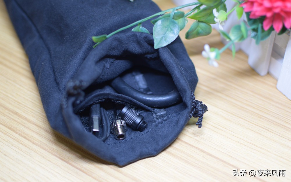 小米电动汽车充气神器,小米充气宝适用所有电动车吗