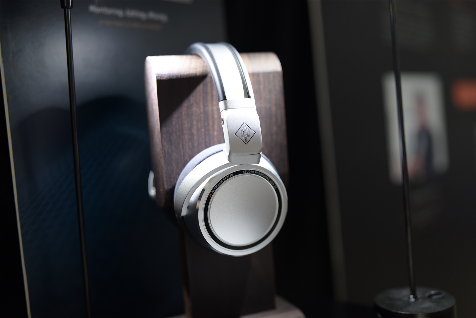 一机实现HiFi、监听和便携性，说说天域联达NeumannNDH20试听会