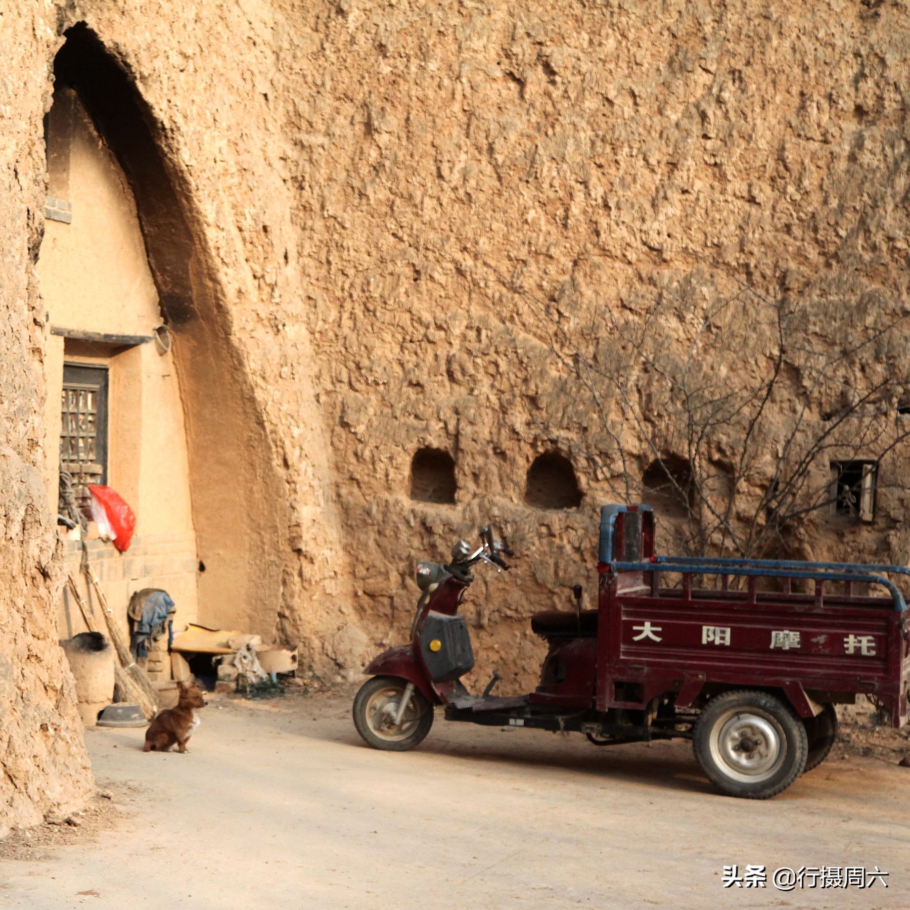小伙深山隐居烧制陶罐,河南大山陶罐