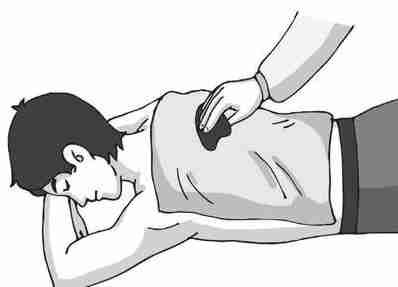 只需学会这几招在家也能刮痧,刮痧学会自己刮