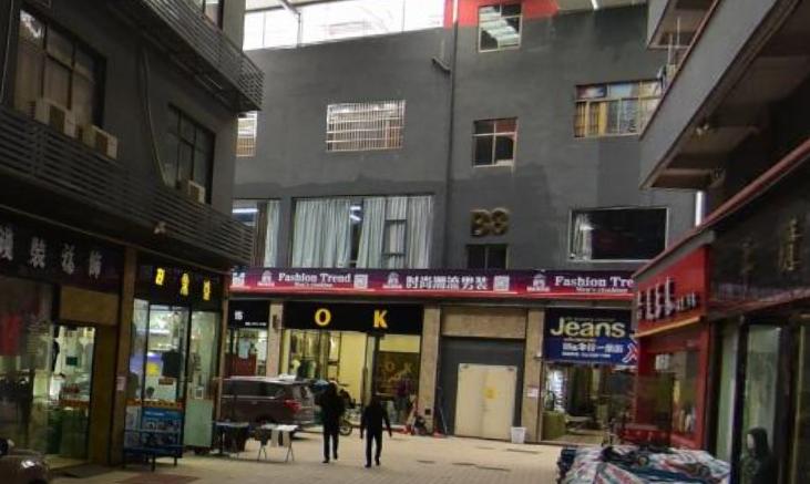 中国最大的尾货服装批发市场,广州石井高端尾货批发市场在哪里