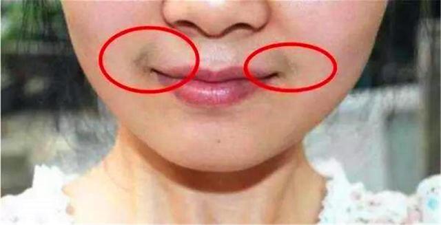 12岁长出喉结胡子正常吗,13岁女孩长喉结正常吗