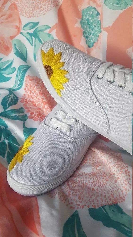 小白鞋怎么改好看,小白鞋变颜色教程