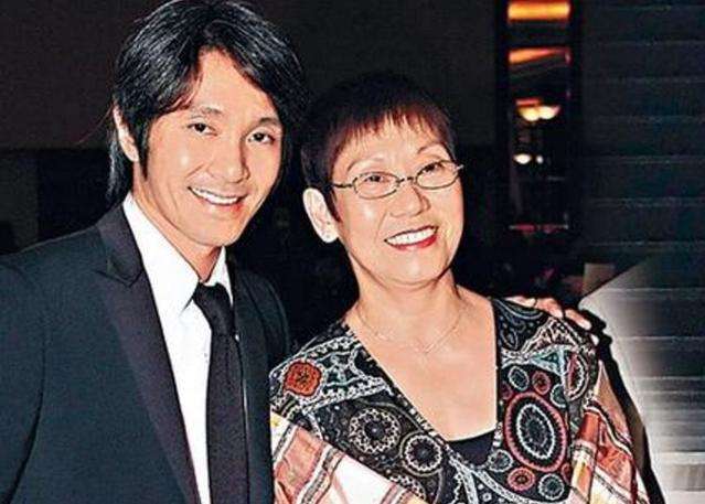 57岁周星驰历经4段感情，罗慧娟对他影响最为深，莫文蔚不计前嫌