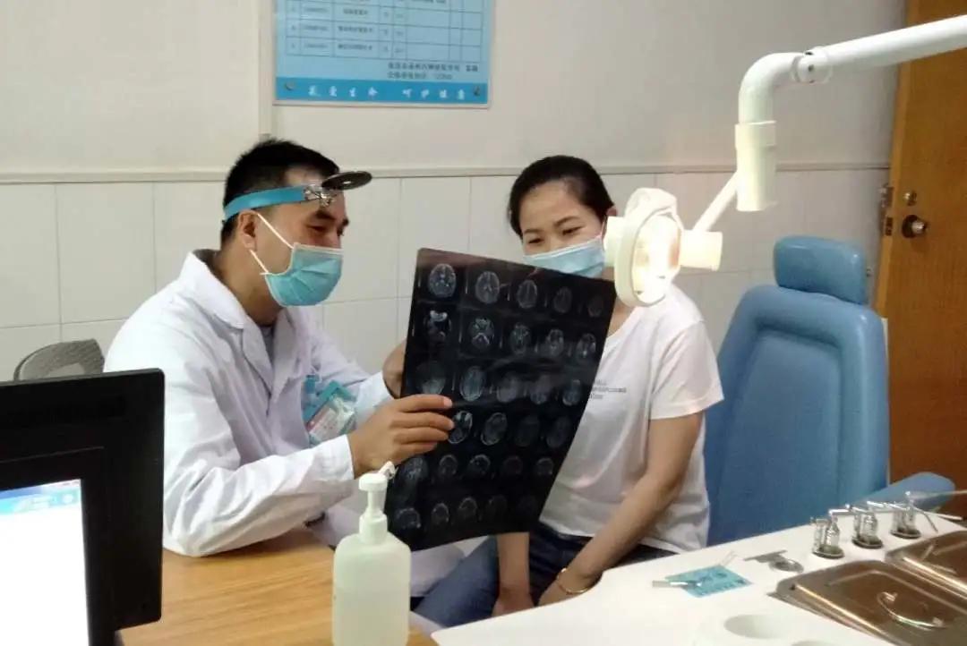 不忘初心砥砺前行抗击疫情,抗击新冠肺炎医疗队逆行出征